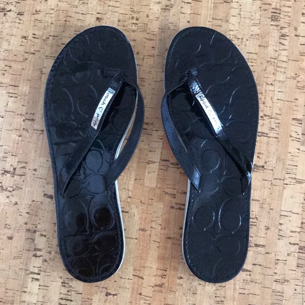 Coach Poppy Black patent flip flops - 8.5
